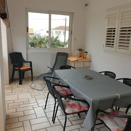 Apartmani Marjana Supetar Exterior photo