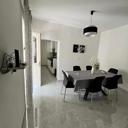 Apartmani Marjana Supetar Exterior photo